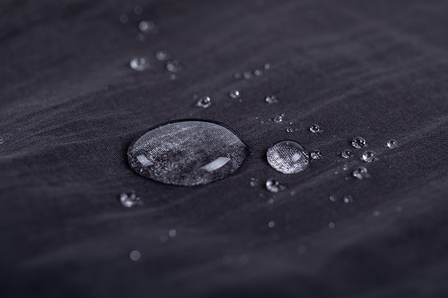 Professional Waterproof & Chemical Resistant bleach proof Salon Cape with Reinforced PU Bib