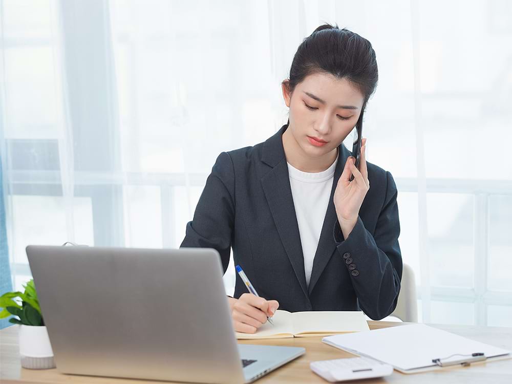 Salon Apparel custom service